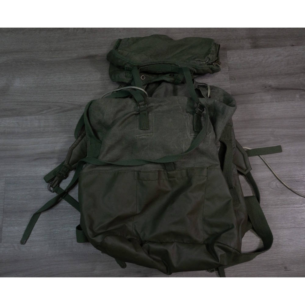 Vintage US Military Vietnam Era Adjustable Corded Canvas Tube Support Rucksack